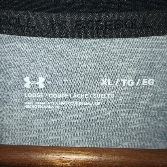 Under Armour Baseball Long Sleeve Men Size XL - Picture 3 of 6